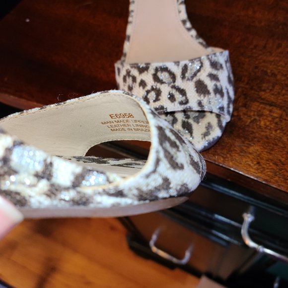 J. Crew size 5 leopard wedge sandals - Picture 5 of 5
